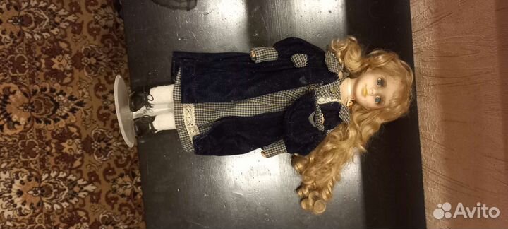 Кукла фарфоровая коллекционная