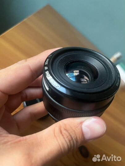 Объектив Canon EF 35 2.0