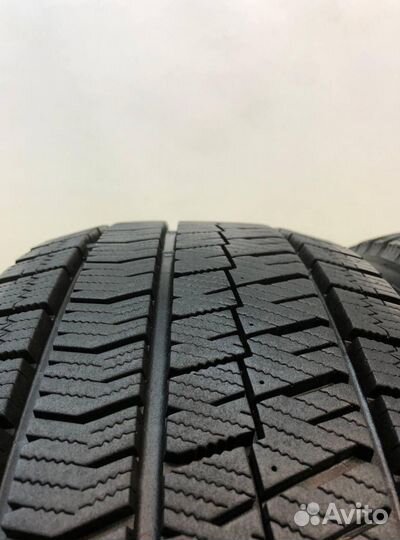 Bridgestone Blizzak VRX 225/45 R18 100Z