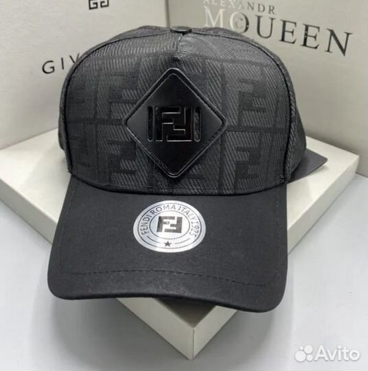 Кепка бейсболка fendi чёрная