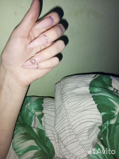 Модель на маникюр наращивание