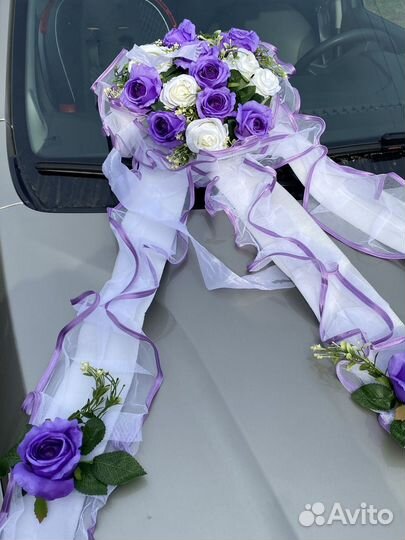 Свадебное украшение на машину