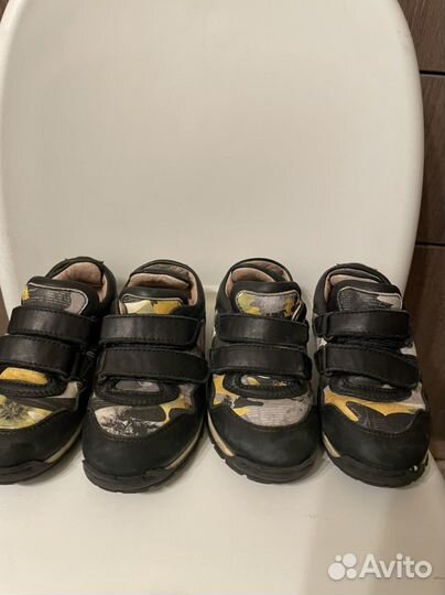 Кроссовки для двойни 27