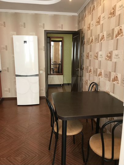 2-к. квартира, 65 м², 9/10 эт.