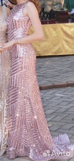 Платье вечернее