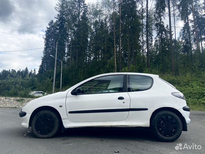 Peugeot 206 1.1 МТ, 2002, 145 000 км