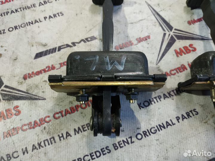 Ограничитель двери w163 Mercedes