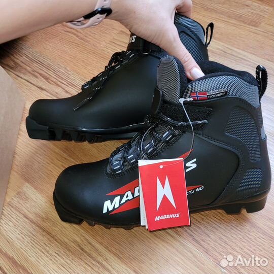 Лыжные ботинки новые madshus р.37,5 (до 24 см.)