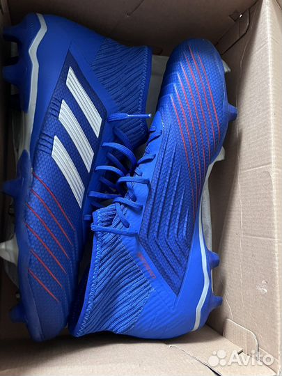 Футбольные бутсы Adidas Predator