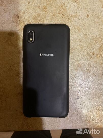 Samsung Galaxy A10, 2/32 ГБ