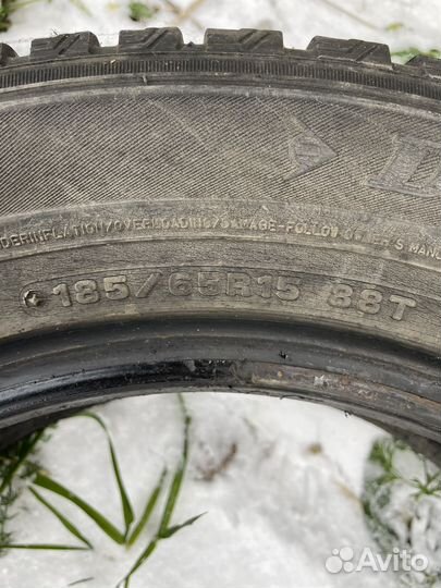 Dunlop SP Winter Ice 01 185/65 R15 88T