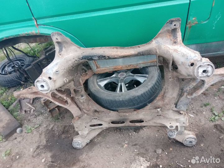 Подрамник Volkswagen Touareg 1