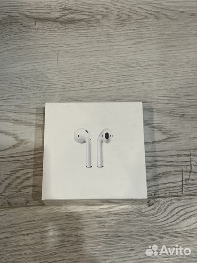 Наушники Apple AirPods