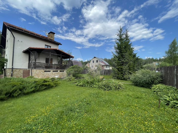 Дом 260 м² на участке 18 сот.