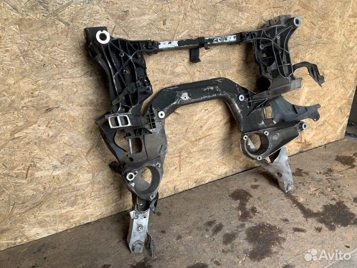 Подрамник передний Bmw 5-Series F10 3.0 2012