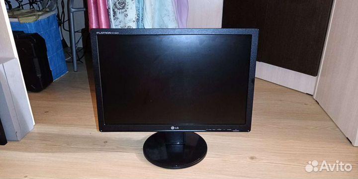 Монитор LG