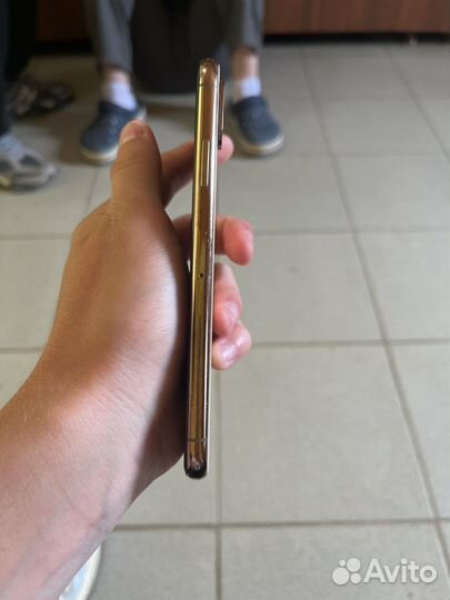 Телефон iPhone xs