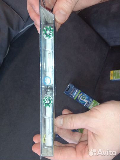 Новые насадки Oral - B 4 шт Cross Action