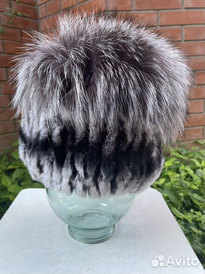 Головные уборы женские зимние