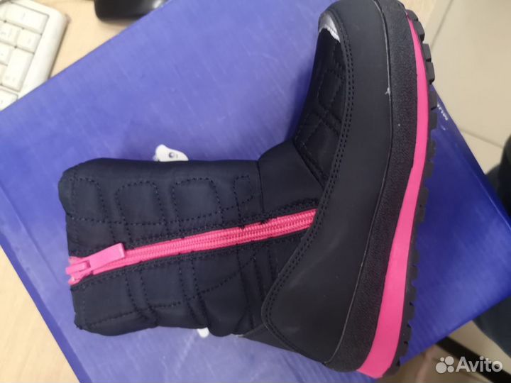 Продается детская обувь