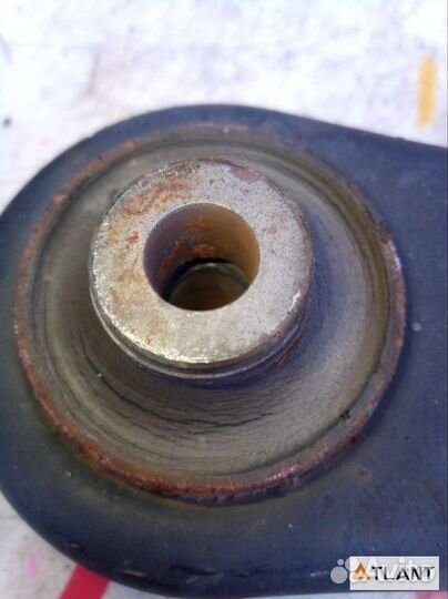 Рычаг подвески передний левый mitsubishi delica D: