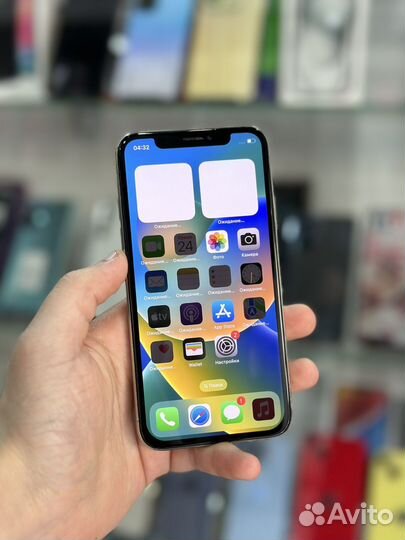 iPhone X, 64 ГБ