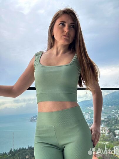 Спортивный костюм женский