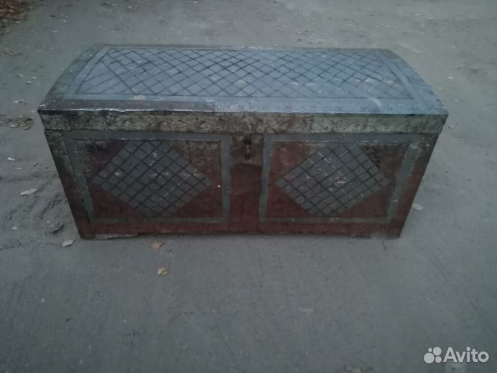 Сундук старинный Оригинал дл 118 шир 57 выс 56 см