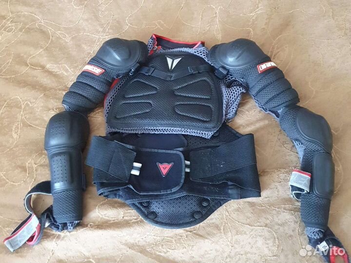 Защита для сноуборда, горных лыж dainese