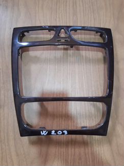 Накладка на торпедо Mercedes-Benz C-Class W203 3.2