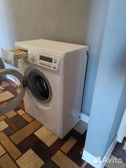 Стиральная машина Electrolux. Требует ремонта
