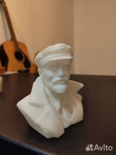 Бюст Сталина, Ленина, К. Маркса