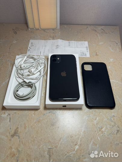 iPhone 11, 64 ГБ