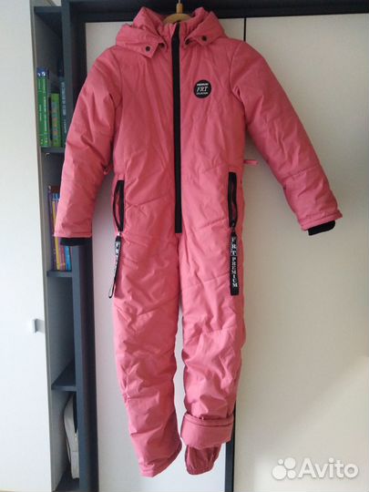 Зимний комбинезон для девочки