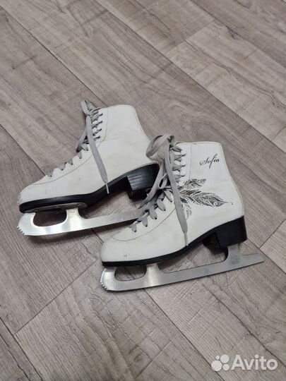Коньки фигурные 39 размер