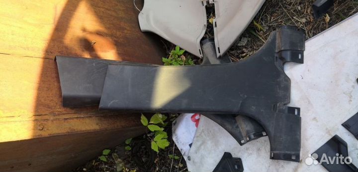 Обшивка стойки Outlander III