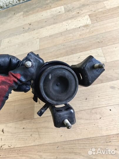 Подушка двигателя Toyota Harrier GSU35 2007 год