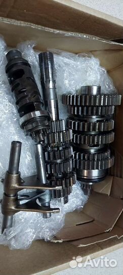 Коробка suzuki GSX-R1000 k1-2