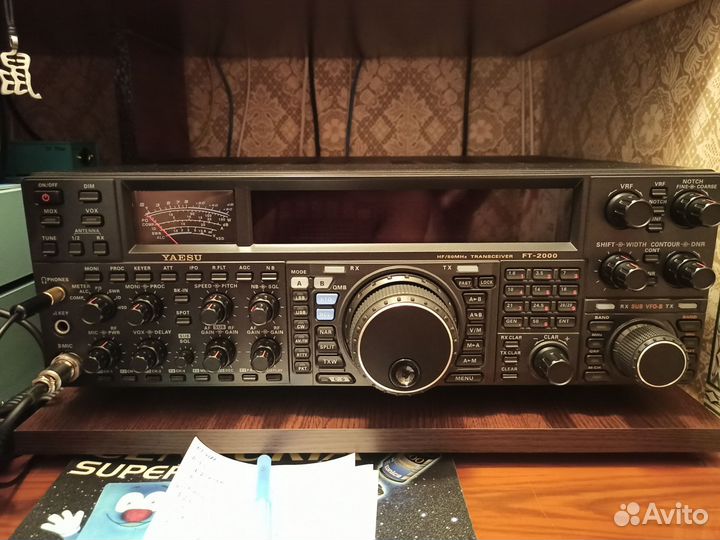 Yaesu transceiver FT 2000