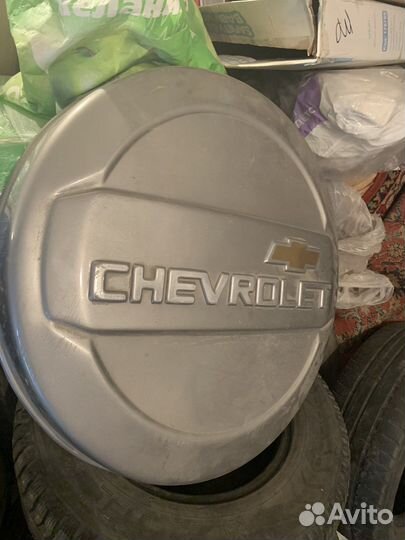 Колпак запасного колеса на chevrolet ниву