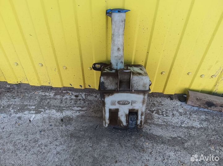 Киа спектра бачек омывателя