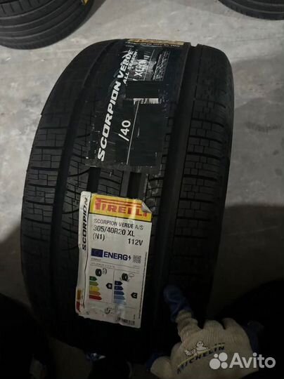 Pirelli Scorpion Verde All Season 285/45 R22