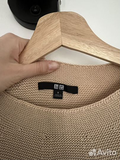 Свитер женский uniqlo