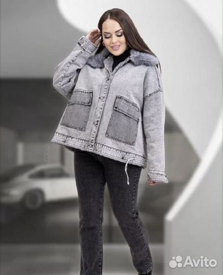 Продам джинсовую зимнюю куртку с мехом