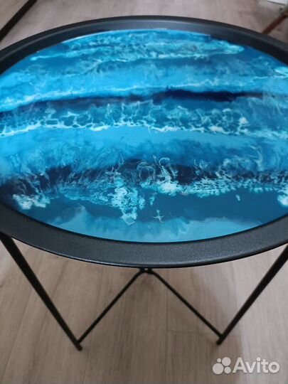 Столик с эпоксидной смолой