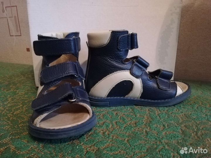 Ортопедические сандалии