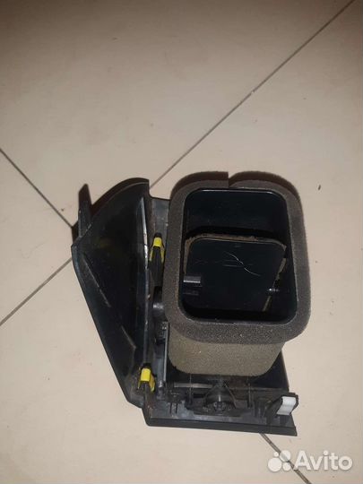 Дуйка в торпедо Тойота Марк Х 2004 - 2009г.в