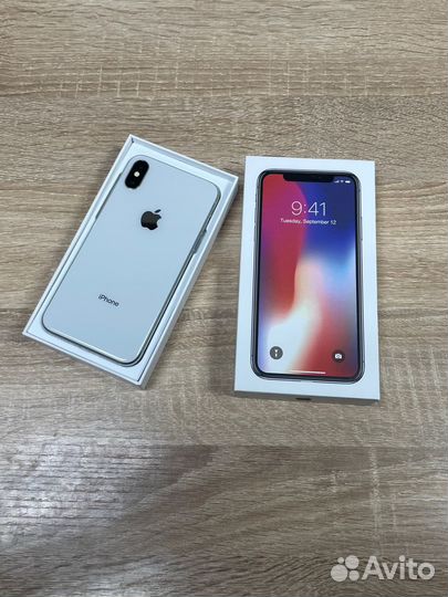 iPhone X, 64 ГБ