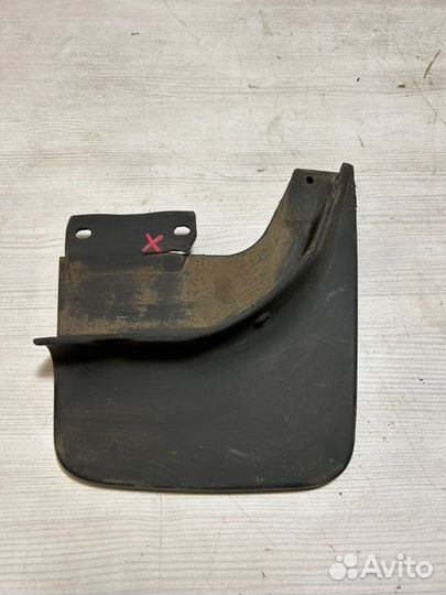 Брызговик задний правый Chevrolet Niva 2020