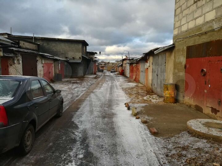 Гараж, > 30 м²